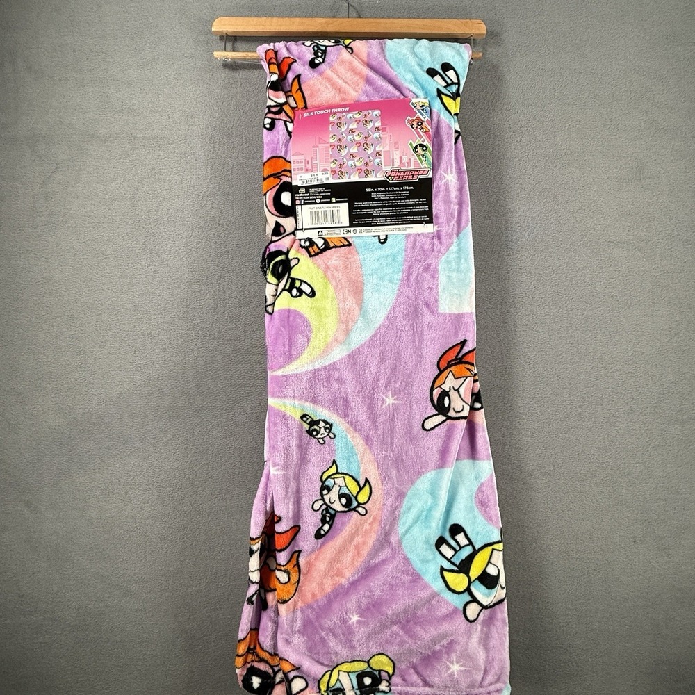 NWT The Powerpuff Girls Purple Silk Touch Throw Blanket - 50"x70" Very Soft!!